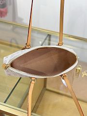 Louis Vuitton M2A457 Squire East-West bag size 29x14x8cm - 4
