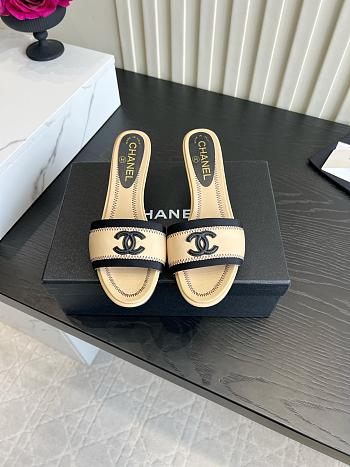 Chanel sandals logo -03