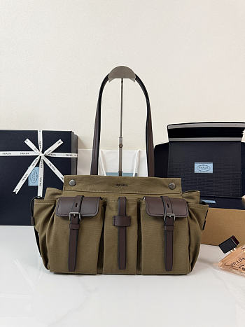 Prada Route large leather tote bag green size 34x25x17cm 