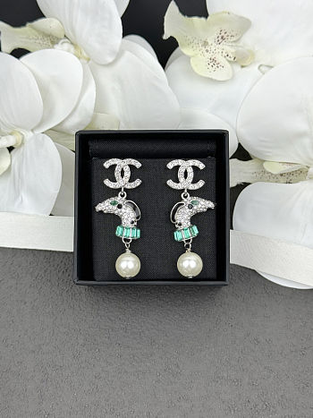 Chanel pearl earrings -08