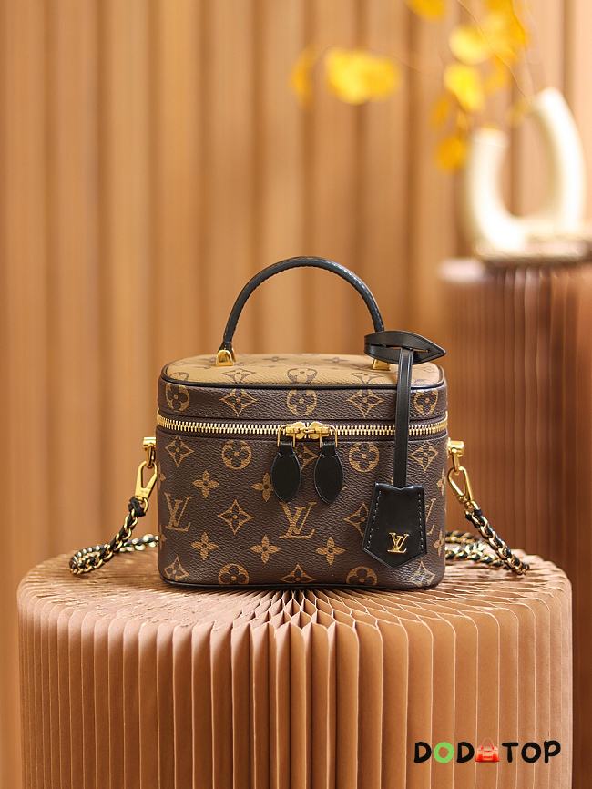 Louis Vuitton VANITY Monogram bag size 19x13x11cm - 1