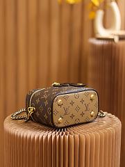 Louis Vuitton VANITY Monogram bag size 19x13x11cm - 4