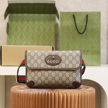 Gucci supreme bag size 24x16.5x3.8cm