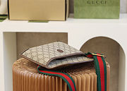 Gucci supreme bag size 24x16.5x3.8cm - 6