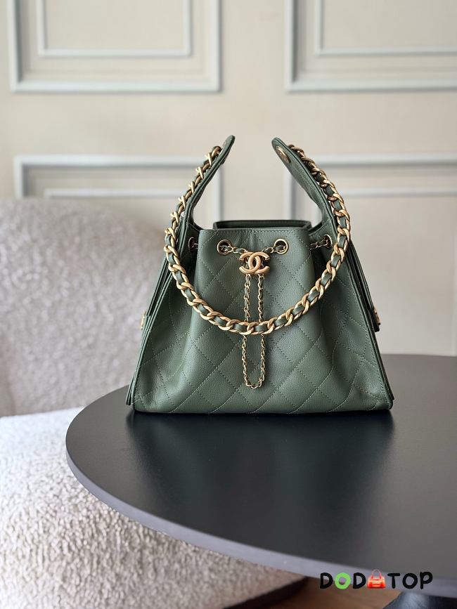 Chanel Small 25 Handbag Green Caviar Gold size 30x26x14cm - 1