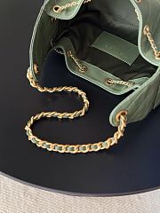 Chanel Small 25 Handbag Green Caviar Gold size 30x26x14cm - 2