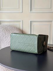 Chanel Small 25 Handbag Green Caviar Gold size 30x26x14cm - 6