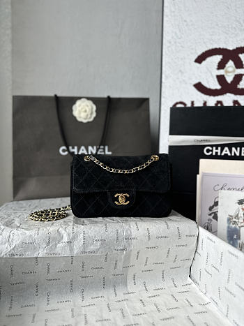 Chanel Maxi mini flap bag size 20cm -02