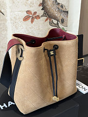 Chanel bucket bag size  23 x 23 x 14.5cm - 5