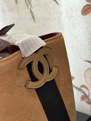 Chanel bucket bag size  23 x 23 x 14.5cm - 3