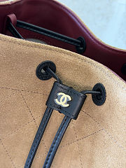Chanel bucket bag size  23 x 23 x 14.5cm - 2