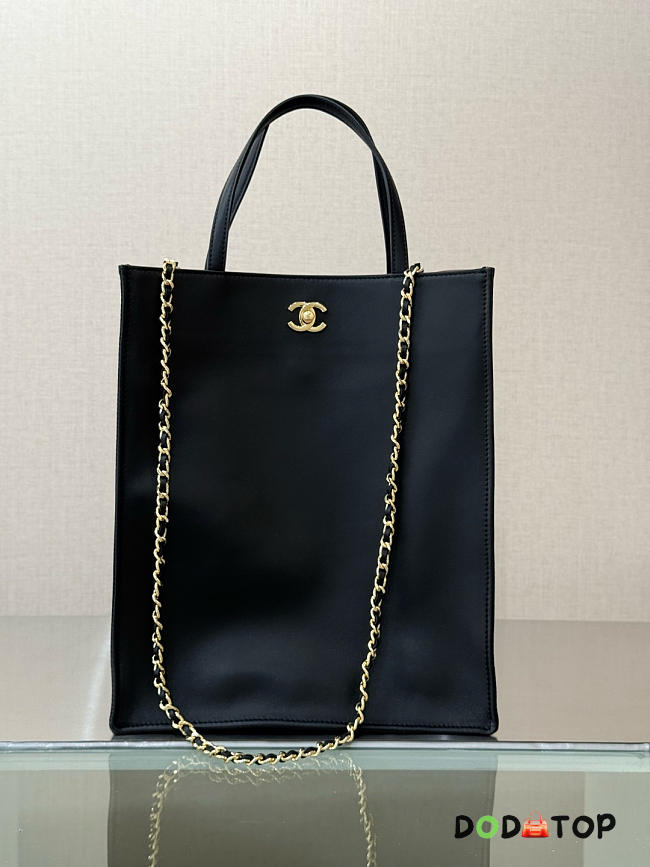 Chanel shopping bag size 24.5x28.5x9.5cm - 1