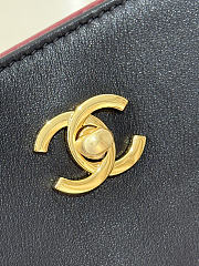 Chanel shopping bag size 24.5x28.5x9.5cm - 2