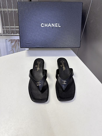 Chanel sandals black lambskin 