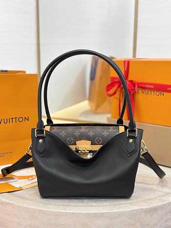 Louis Vuitton M3A221 New Speedpocket bag size 26x19x15cm