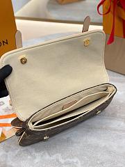 Louis Vuitton Marelle Monogram bag size 28x15.5x7cm - 4