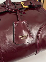 Prada Bonnie Burgundy leather bag size 32x15.5x12cm - 2