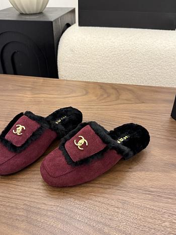 Chanel velvet slippers red