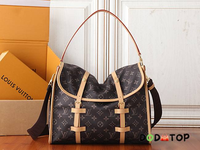 Louis Vuitton Jet Lag Bag MM size 34.5 x 26 x 13CM - 1