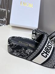 Dior slides -A1 - 2