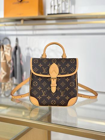 Louis Vuitton Diane backpack size 21.5x21x9cm