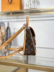 Louis Vuitton Diane backpack size 21.5x21x9cm - 5