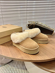UGG shearling platform boots  - 1