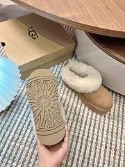 UGG shearling platform boots  - 6